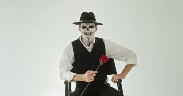Retrato Uma Imagem Assustadora Romântico Morto Halloween Homem Terno Com — Vídeo de Stock