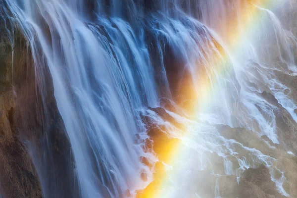 Schöner Wasserfall in Jiuzhaigou — Stockfoto