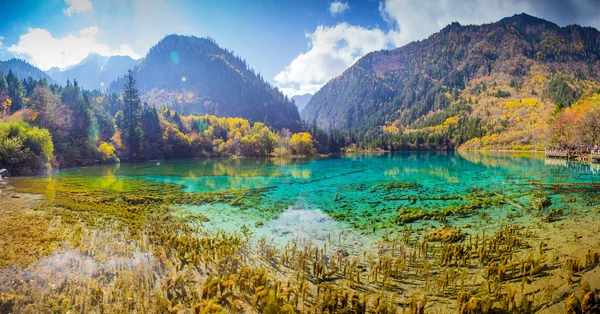 Jiuzhaigou Tal landschaftlich und historisch interessantes Gebiet — Stockfoto