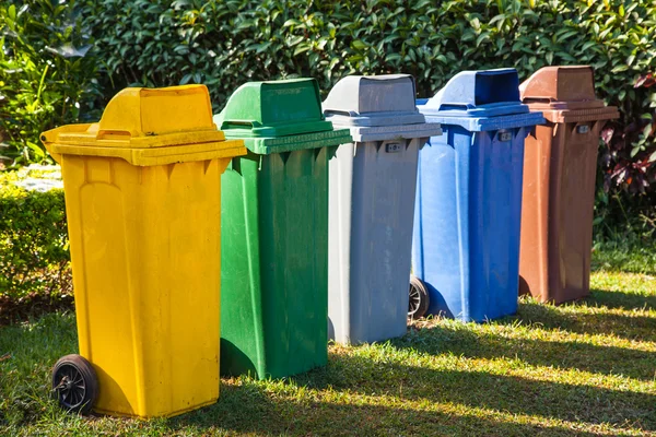 Five colors recycle bins — Stock Photo, Image