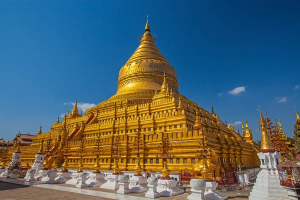 Shwezigon Paya, Bagan, Mianmar . — Fotografia de Stock