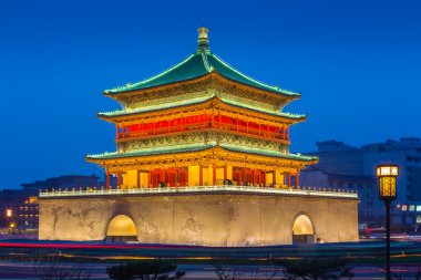 çan kulesinin altında Antik kentin Xian gece