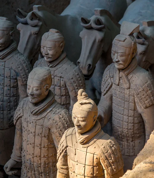 Terakotowa Armia lub "terra cotta warriors i konie" — Zdjęcie stockowe