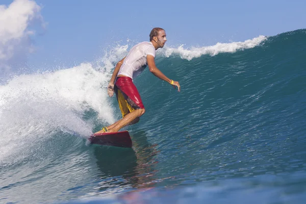 Surfer on waves — Stock Photo, Image