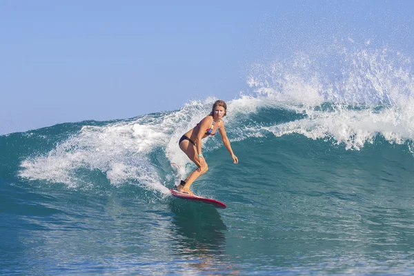 Surfista donna — Foto Stock