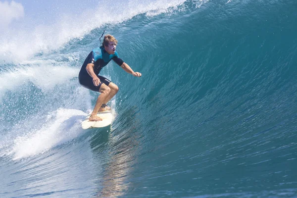 Surfer on waves — Stock Photo, Image