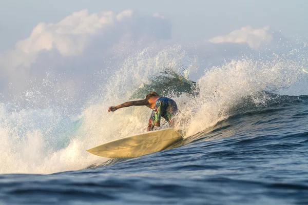 Surfer on waves — Stock Photo, Image