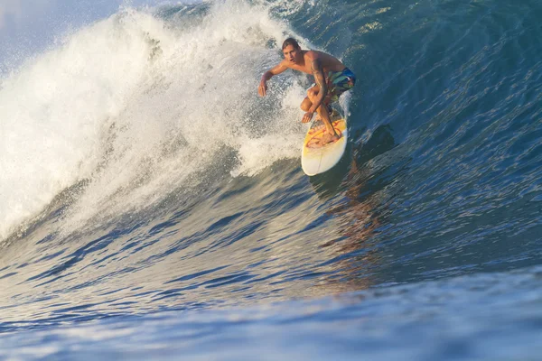 Surfista en olas — Foto de Stock