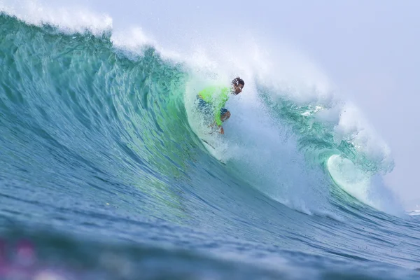 Surfistas masculinos — Fotografia de Stock