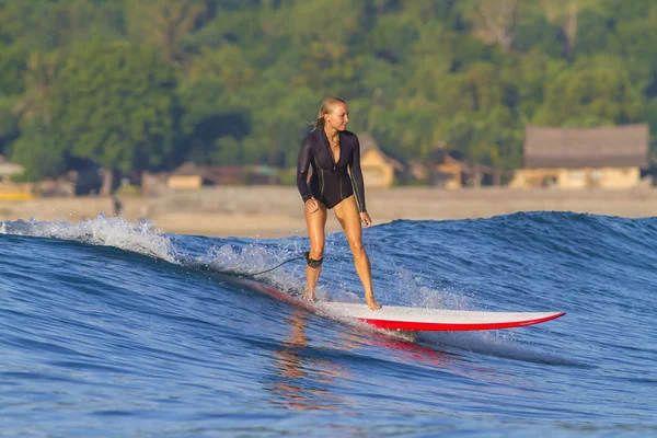 Surfista chica — Foto de Stock