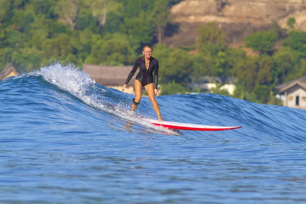 Surfer girl — Stock Photo, Image