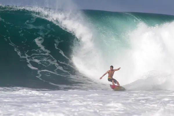 Балі, Індонезія - червня 2013: Бразильський pro surfer Ґабріель Медіна — стокове фото