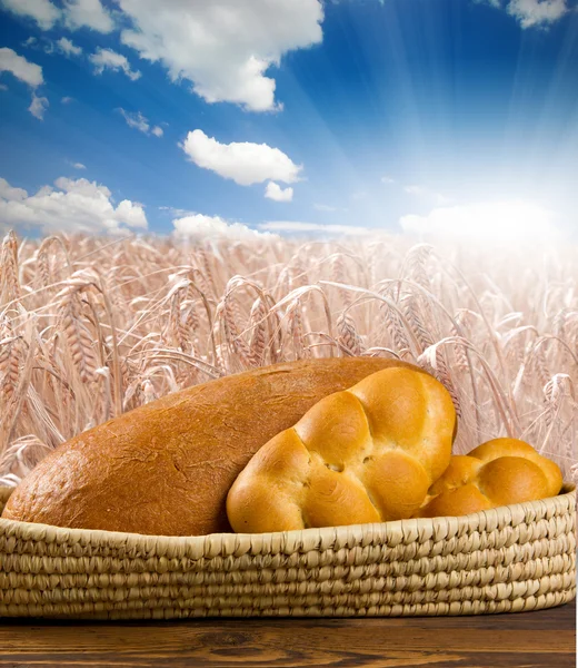 Bread and buns — Stock Photo, Image