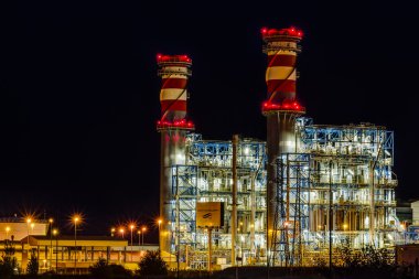 arrubal, İspanya - 21 Haziran 2014: gece contourglobal'ın enerji santrali