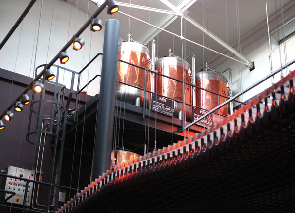 Beer production, London beer house
