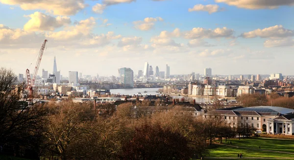 Вид на лондонский Сити, деловой район — стоковое фото