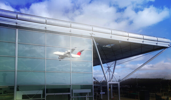 STANSTED AIRPORT, LONDON UK - 23 февраля 2014
