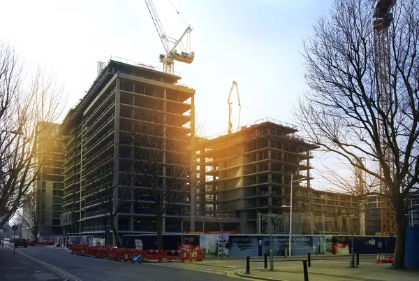 LONDRES, Reino Unido - MARÇO 10, 2014: canteiro de obras, novo desenvolvimento da ária empresarial de Canary Wharf — Fotografia de Stock