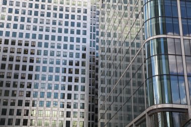 London, İngiltere - canary wharf, Londra'nın en büyük ticaret bölgesinin 22 Mart 2014 modern Cam binalar