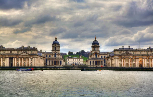 London, İngiltere - 29 Mart 2014 greenwich görünümü ve rıhtım s yan, hdr thames Nehri geçmeden — Stok fotoğraf