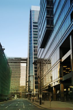 Londra, canary wharf uk - 13 Nisan 2014 - modern Cam mimari Kanarya wharf iş aria, Merkez Bankaları, sigorta, medya ve şirket bilinen diğer dünya