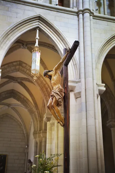 MADRID, SPAGNA - 28 MAGGIO 2014: Cattedrale di Santa Maria la Real de La Almudena a Madrid, Spagna . — Foto Stock