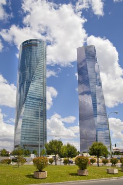 Madrid, İspanya - 28 Nisan 2014: madrid city İş Merkezi, modern gökdelenler, cuatro torres 250 metre yüksekliğinde