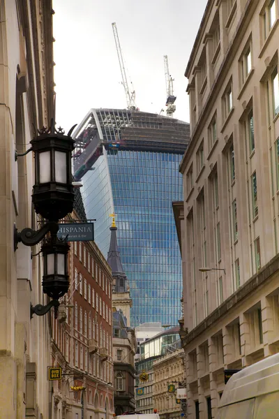LONDRES, Royaume-Uni - 24 AVRIL 2014 : Bâtiments de bureaux modernes City of London — Photo
