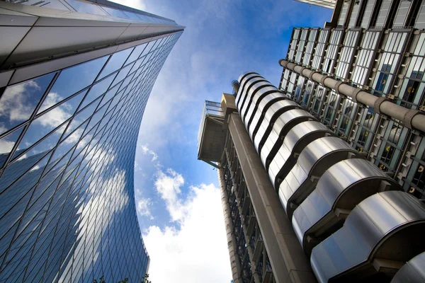 London, İngiltere - 24 Nisan 2014: Londra modern mimarisi, lloyd's Bankası
