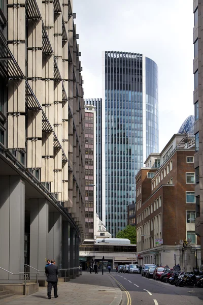 LONDON, UK - APRIL 24, 2014: Modern office buildings City of London — Stock Photo, Image