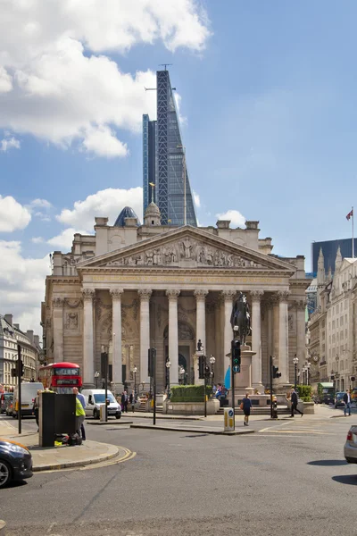 London, Egyesült Királyság - június 30, 2014-re: bank of england. forgalom és Hivatal munkás tér — Stock Fotó
