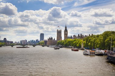 London, İngiltere - 14 Nisan 2014: london eye View Thames Nehri'nin güney yakasına jubilee park