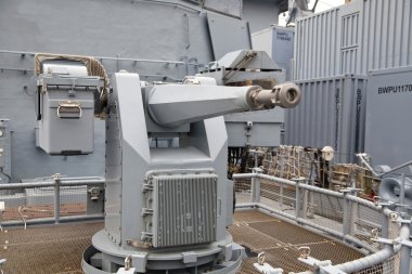 London, İngiltere - 17 Nisan 2014: Alman ordusunun askeri gemiler canary wharf aryası olmak, temel açmak için halk eğitim içeriği.