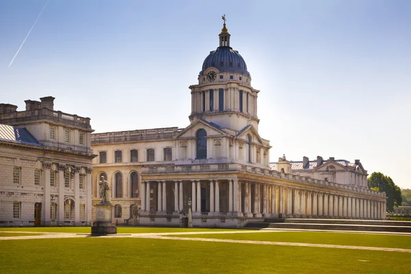 LONDRA, Regno Unito - 15 MAGGIO 2014: Greenwich park, hall dipinta e Queen's Palace. Architettura classica del periodo impero britannico — Foto Stock