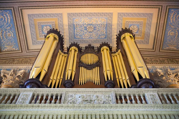 London, Storbritannien - den 15 maj, 2014: organ i Slottskyrkan i greenwich, london — Stockfoto