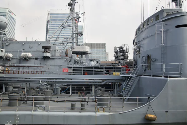 London, Egyesült Királyság - május 17-én 2014-re: német hadsereg katonai hajók a canary wharf aria, hogy látogatható az oktatási tartalom. — Stock Fotó