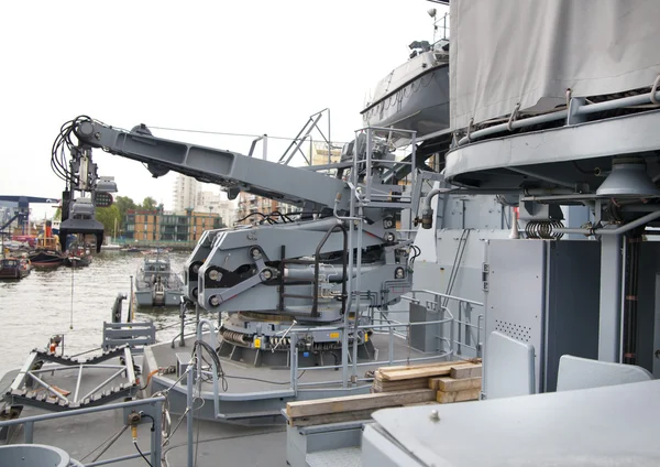 LONDRES, Reino Unido - 17 de maio de 2014: navios militares do exército alemão com sede em Canary Wharf aria, para serem abertos ao público em conteúdo educacional . — Fotografia de Stock