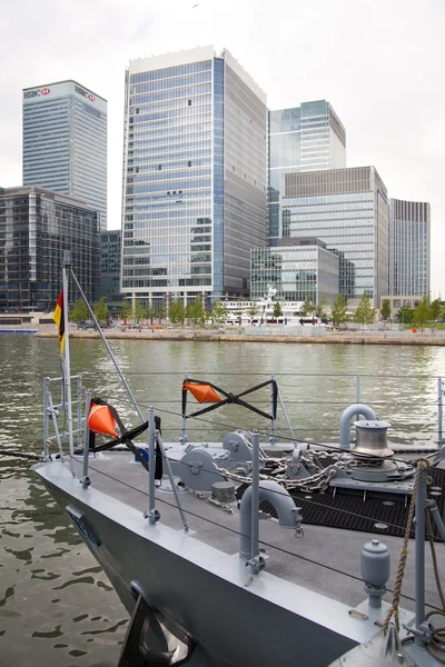 LONDRES, ROYAUME-UNI - 17 MAI 2014 : Des navires militaires allemands basés à Canary Wharf aria seront ouverts au public en matière de contenu éducatif . — Photo