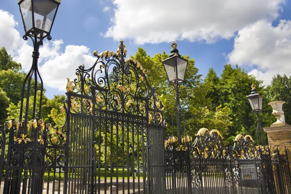 LONDRA, UK - 17 GIUGNO 2014: Greenwich, Old street view — Foto Stock