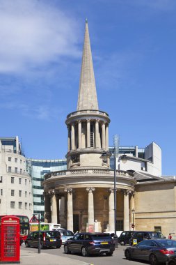 London, İngiltere - 29 Temmuz 2014: regent street Londra, turistler ve otobüsler