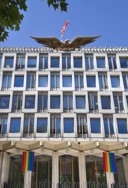 LONDRES, Reino Unido - JUNHO 3, 2014: Embaixada dos EUA em Londres — Fotografia de Stock
