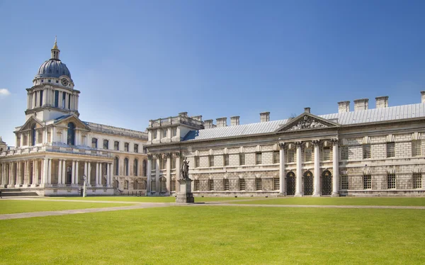 Londýn, uk greenwich - 28 července 2014: starý anglický park, Londýn, královské kaple a klasickou architekturu — Stock fotografie