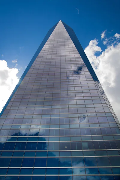 MADRID, SPAIN - July 22, 2014: Madrid city, business center, modern skyscrapers — Stock Photo, Image