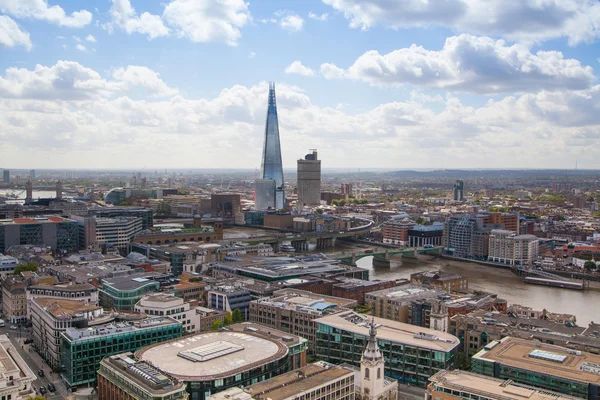 LONDON, UK - AUGUST 9, 2014 London view. City of London one of the leading centres of global finance. Shard of glass, Tower 42, lloyed's, Gherkin — Stock Photo, Image