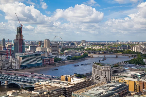 LONDON, UK - AUGUST 9, 2014 London view. City of London one of the leading centres of global finance. Shard of glass, Tower 42, lloyed's, Gherkin — Stock Photo, Image