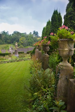 Wiltshire, chippenham, İngiltere - Ağustos 9, 2014: castle combe, benzersiz eski İngiliz Köyü ve lüks golf club