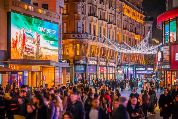 Londyn Wielka Brytania Listopada 2021 Świąteczne Dekoracje Leicester Square Lampki — Zdjęcie stockowe