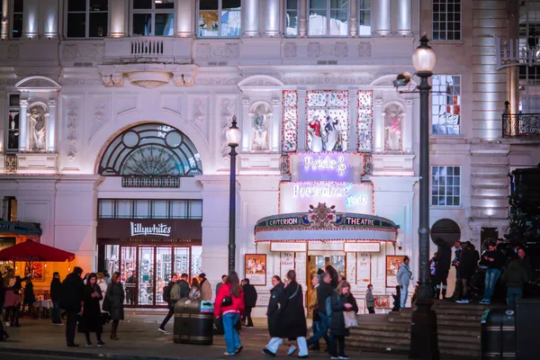 London November 2021 Festive Decorations Christmas Lights Piccadilly Circus Cars — Stock Photo, Image