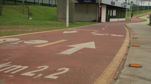 Salvador Bahia Brazil Сентября 2021 Велосипедная Дорожка Вдоль Линии Метро — стоковое видео