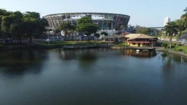 Salvador, Bahia, Brezilya - 2 Ekim 2021: Salvador şehrindeki Arena Fonte Nova futbol stadyumunun havadan görünüşü.